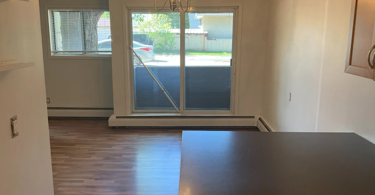 7915 112 Avenue Nw, Edmonton, AB, T5B 0E7 - 15