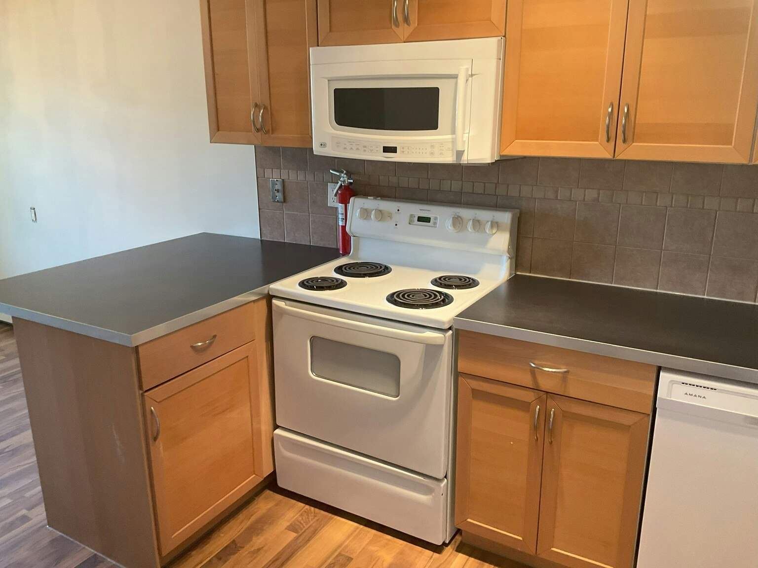 7915 112 Avenue Nw, Edmonton, AB, T5B 0E7 - 12
