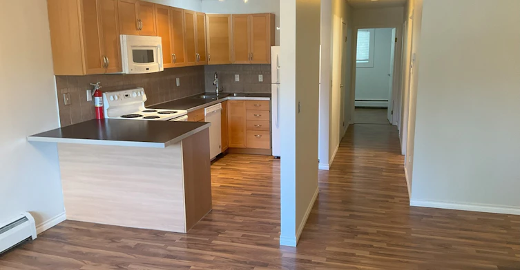 7915 112 Avenue Nw, Edmonton, AB, T5B 0E7 - 8