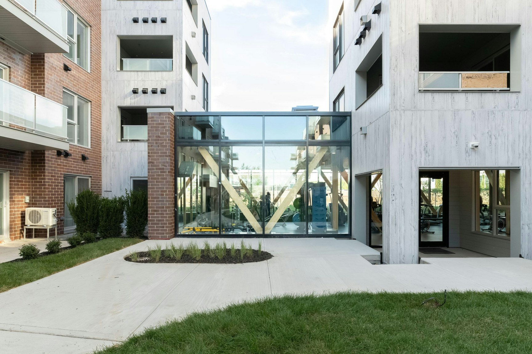 808 2e Avenue, Montréal, QC, H8S 0A5 - 4