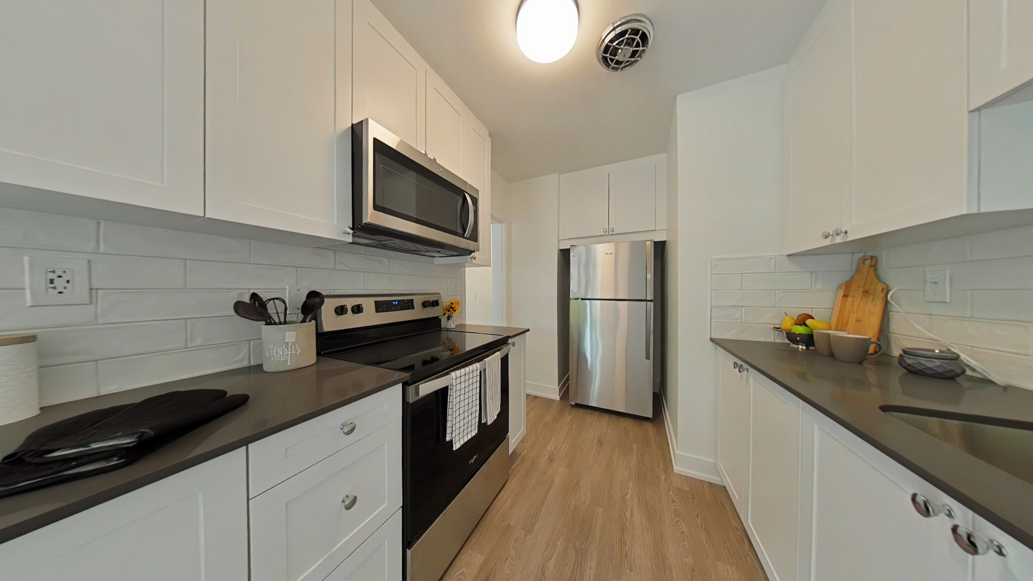 0011-5 Cheviot Place, Toronto, ON, M9A 2E3 - 2