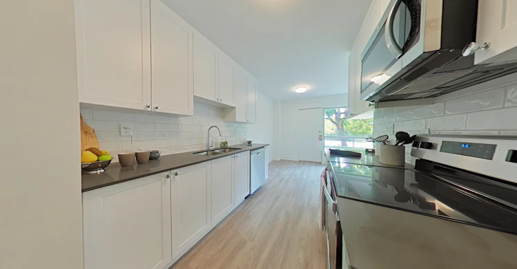 0011-5 Cheviot Place, Toronto, ON, M9A 2E3 - 3