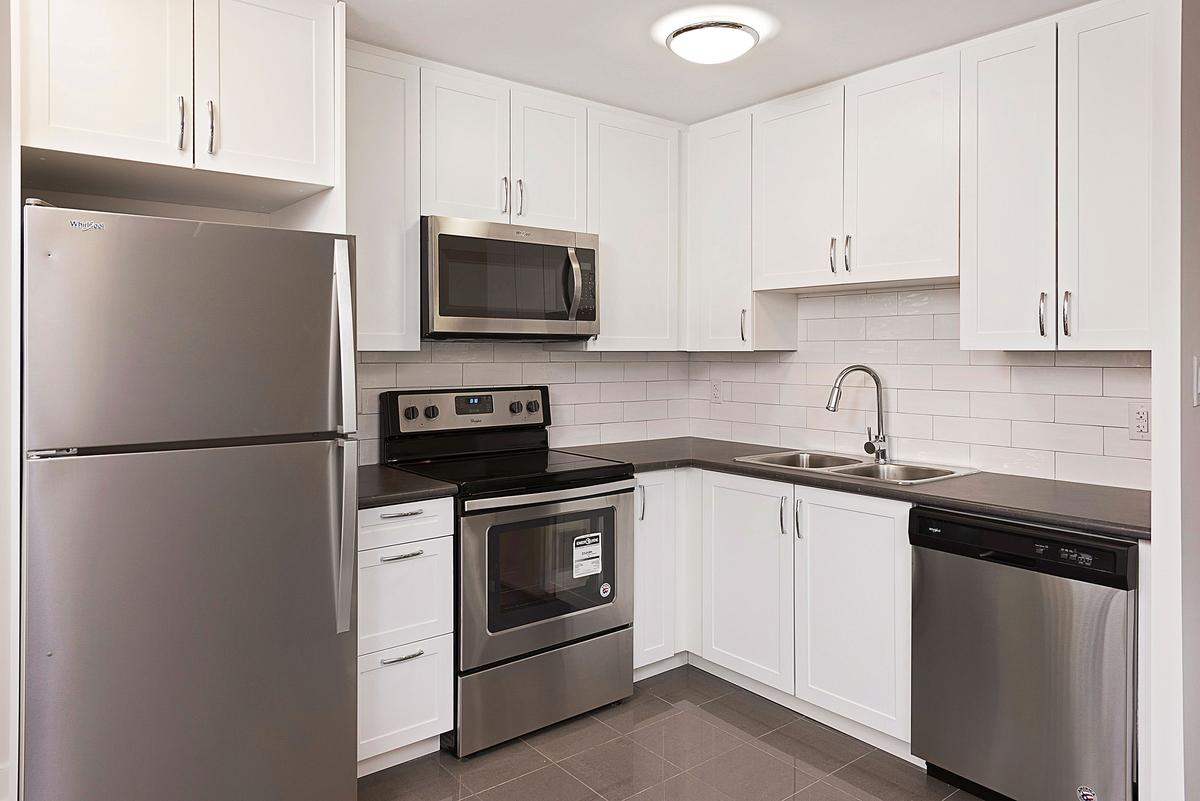 0503-1636 Gerrard Street East, Toronto, ON, M4L 2A6 - 8