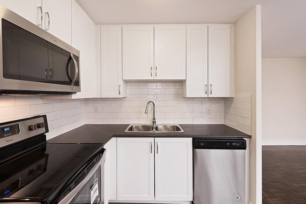 0503-1636 Gerrard Street East, Toronto, ON, M4L 2A6 - 9