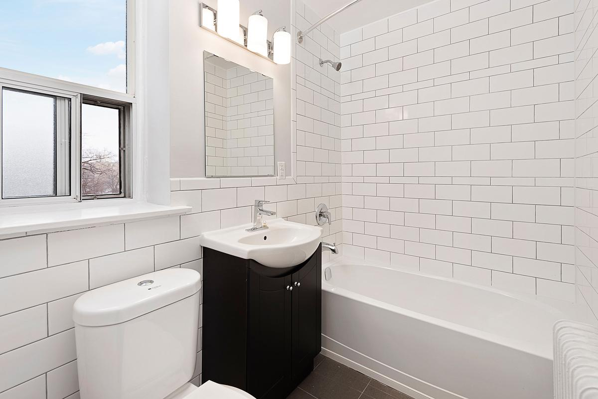0503-1636 Gerrard Street East, Toronto, ON, M4L 2A6 - 7