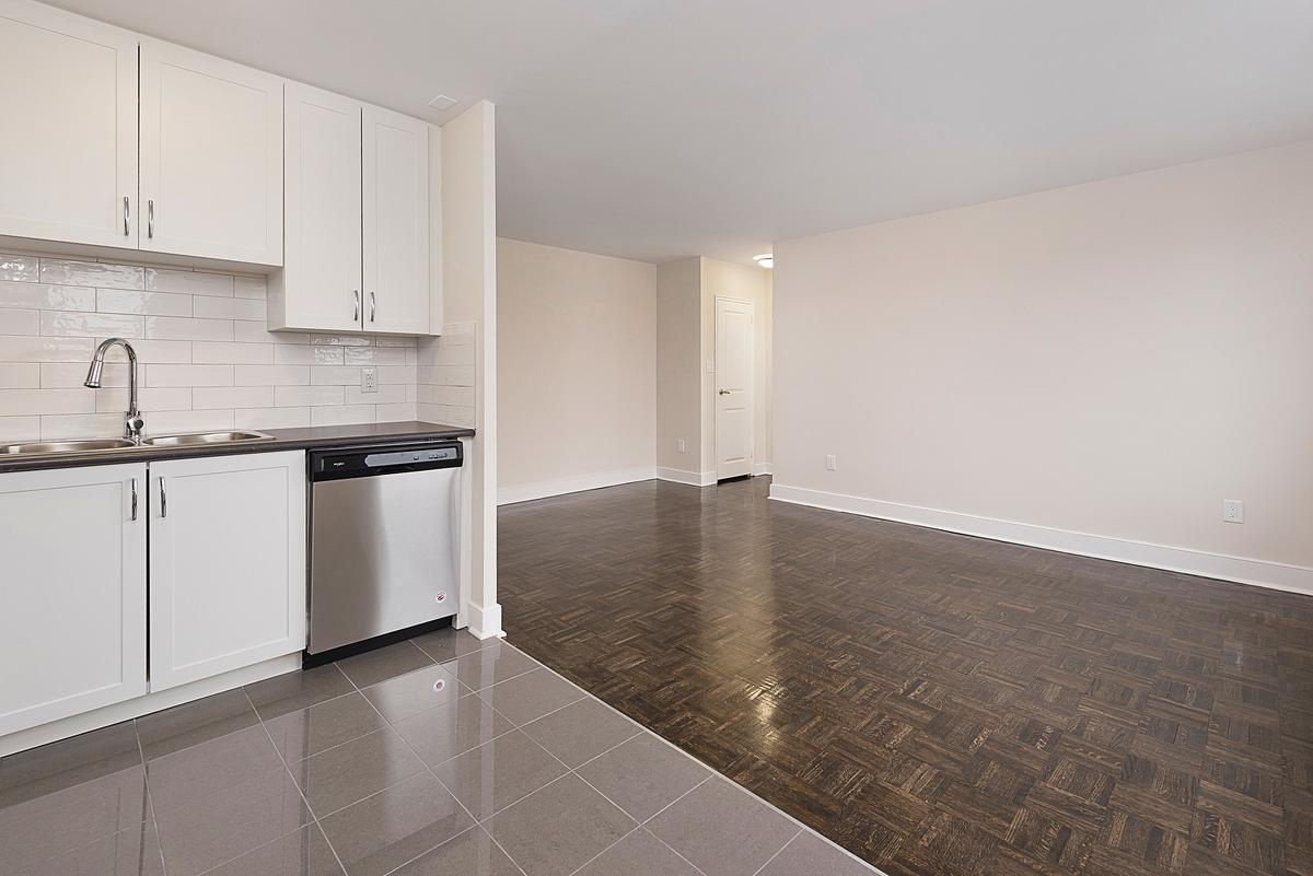 0503-1636 Gerrard Street East, Toronto, ON, M4L 2A6 - 4