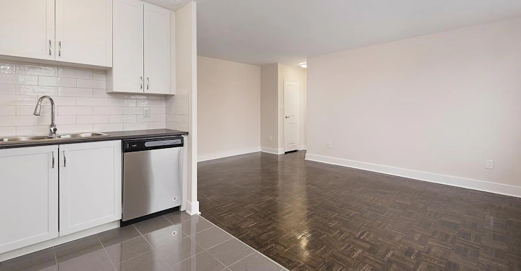 0503-1636 Gerrard Street East, Toronto, ON, M4L 2A6 - 4