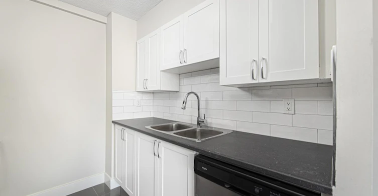 0320-5600 Sheppard Avenue E, Toronto, ON, M1B 2L4 - 3