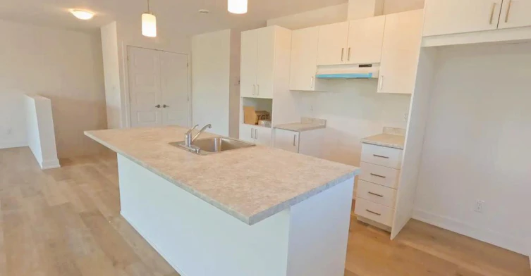 VARIA-832 Maloney Boulevard Est, Gatineau, QC, J8P 1G8 - 2