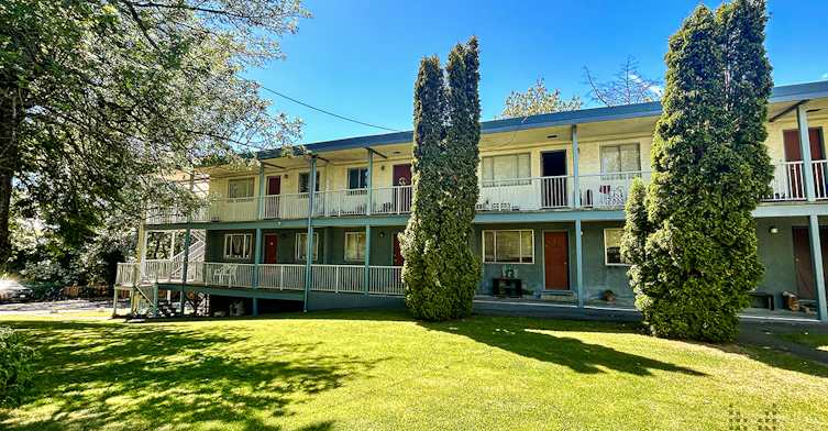 3498 Lovat Avenue, Saanich, BC, V8X 1V2 - 3