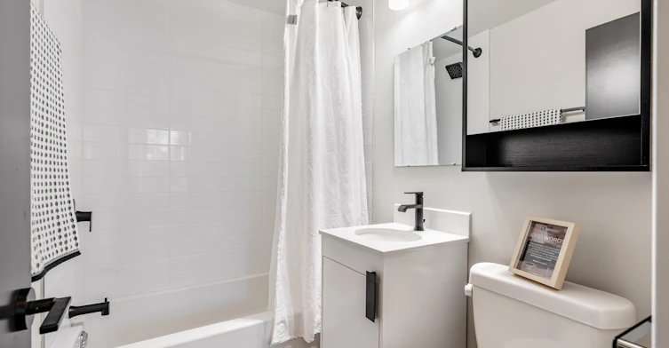 00-330 Metcalfe, Ottawa, ON, K2P 1S4 - 8