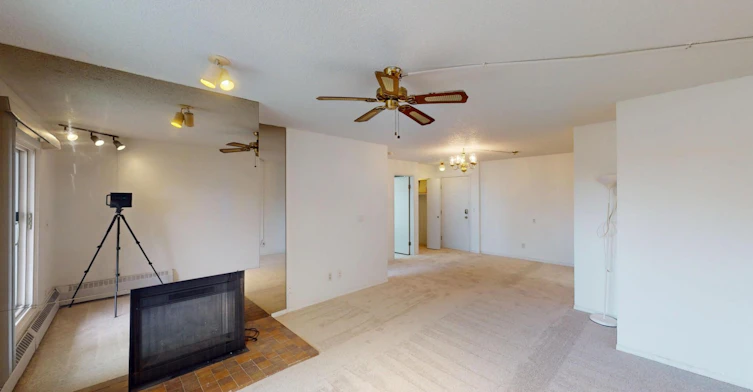 3747 42 Street Northwest, Calgary, AB, T3A 2W4 - 3