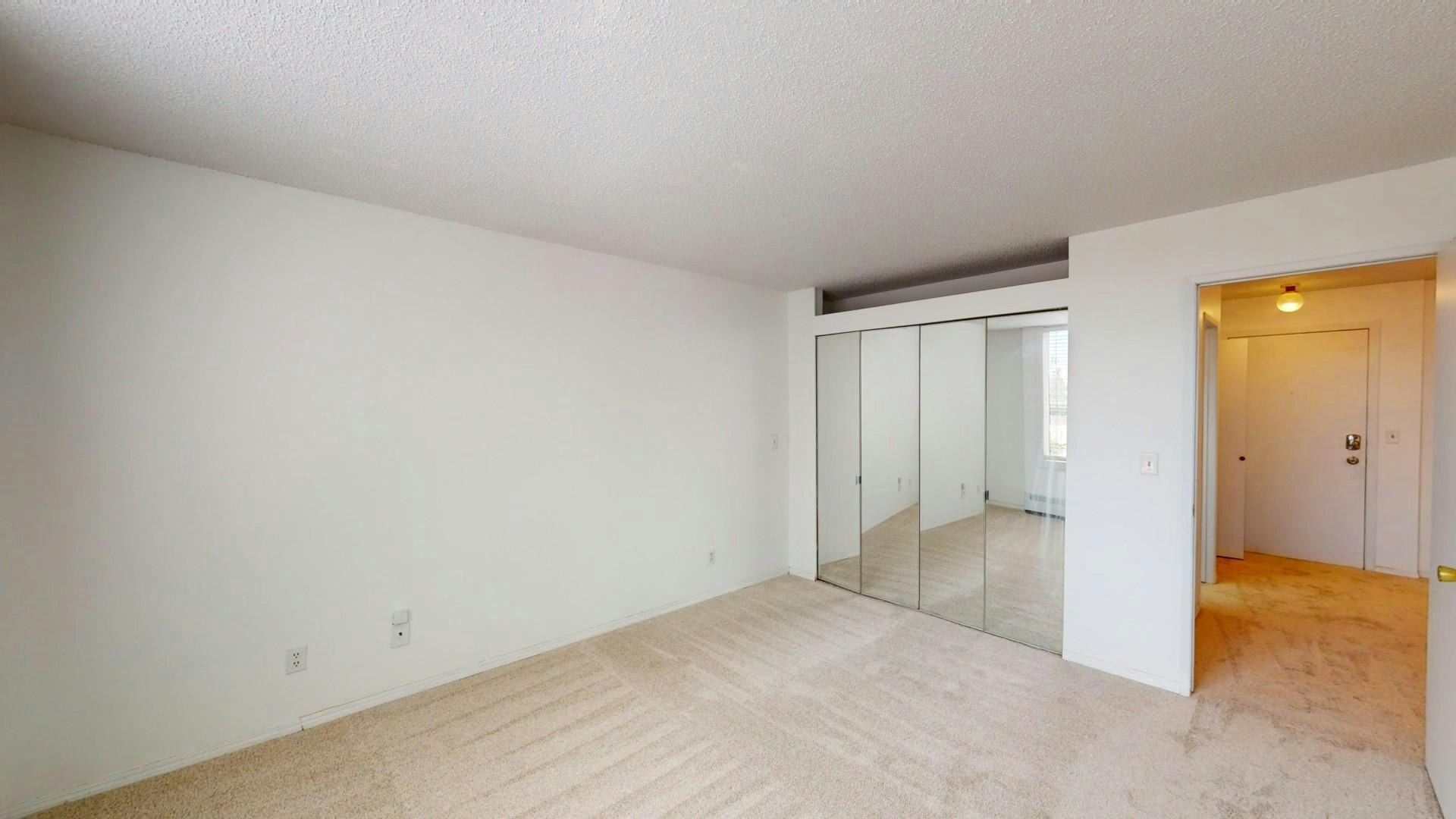 3747 42 Street Northwest, Calgary, AB, T3A 2W4 - 7
