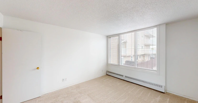 3747 42 Street Northwest, Calgary, AB, T3A 2W4 - 8