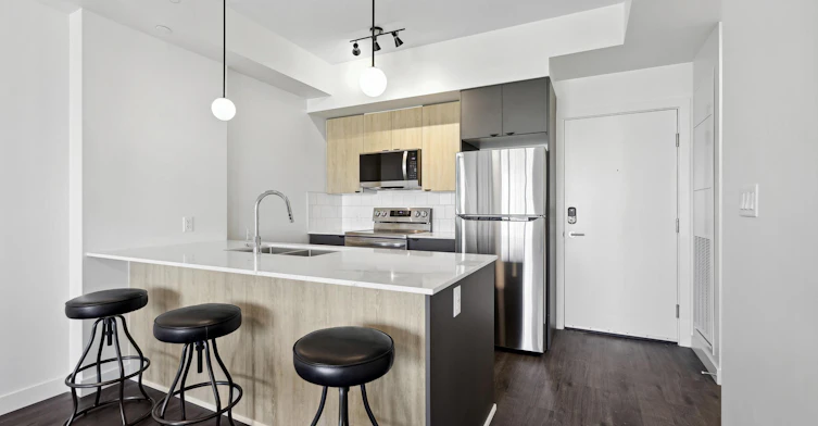 103-1001 8 Street SE, Calgary, AB, T2G 2Z3