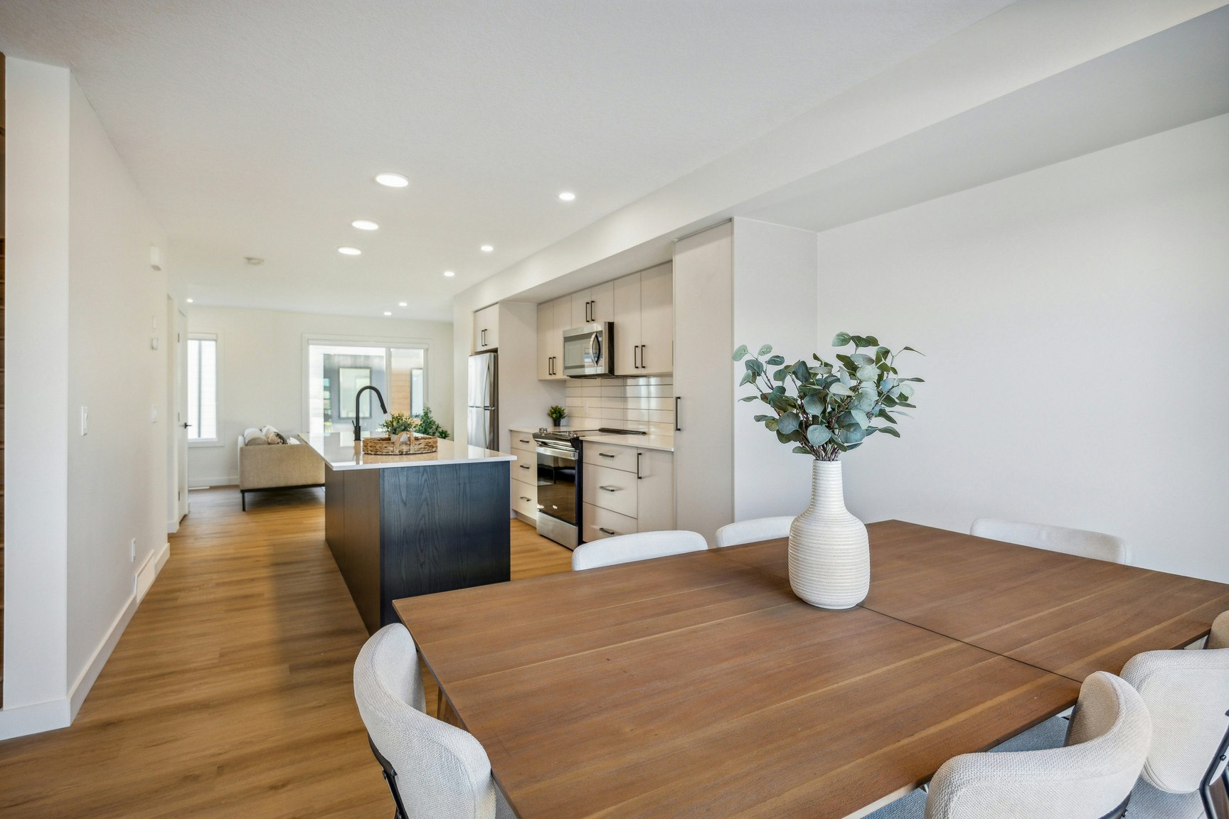 40 Dawson Wharf Mount, Chestermere, AB, T1X 2S5 - 3