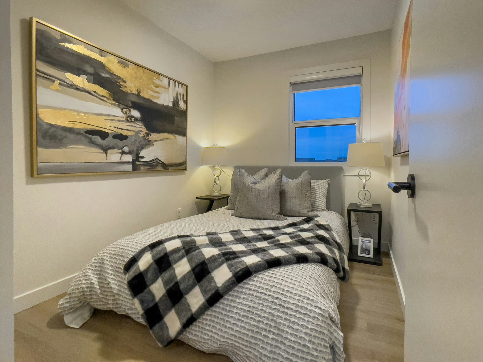 40 Dawson Wharf Mount, Chestermere, AB, T1X 2S5 - 2