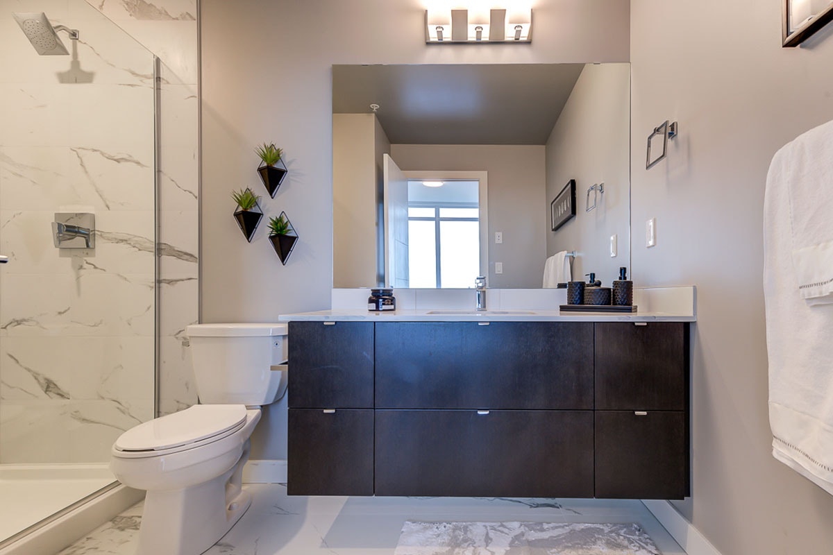 9922 111 Street NW, Edmonton, AB, T5K 0M3 - 10