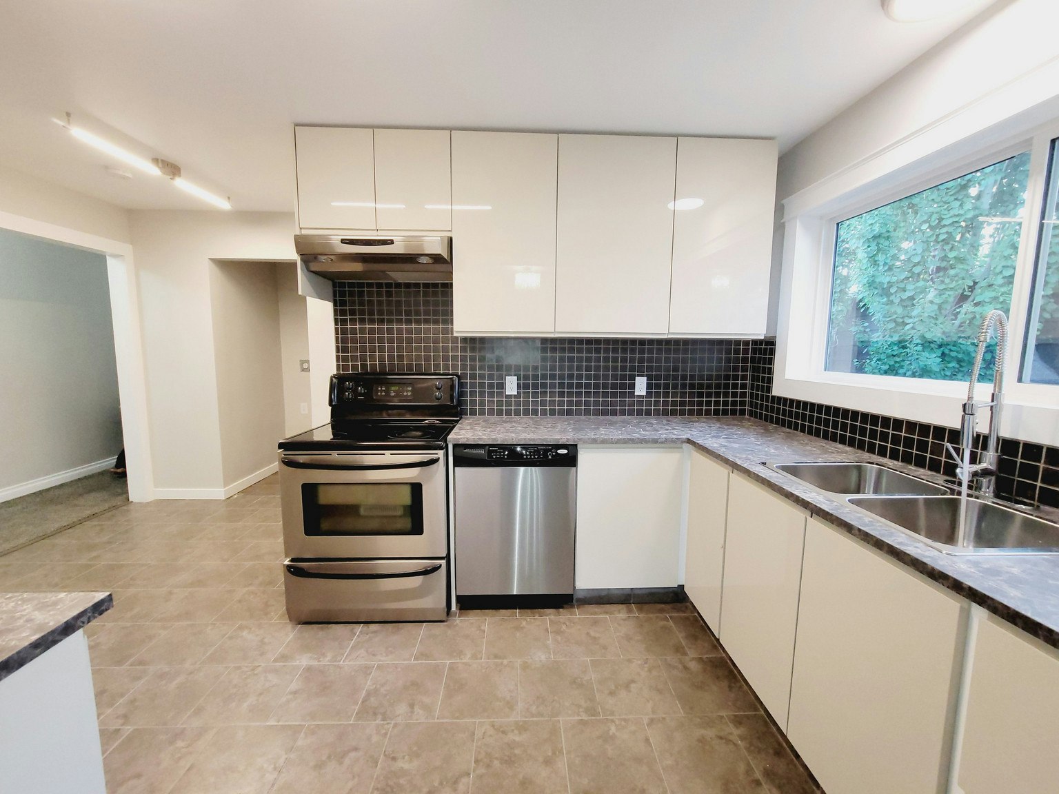 7412 83 Avenue NW, Edmonton, AB, T6B 0G6 - 2