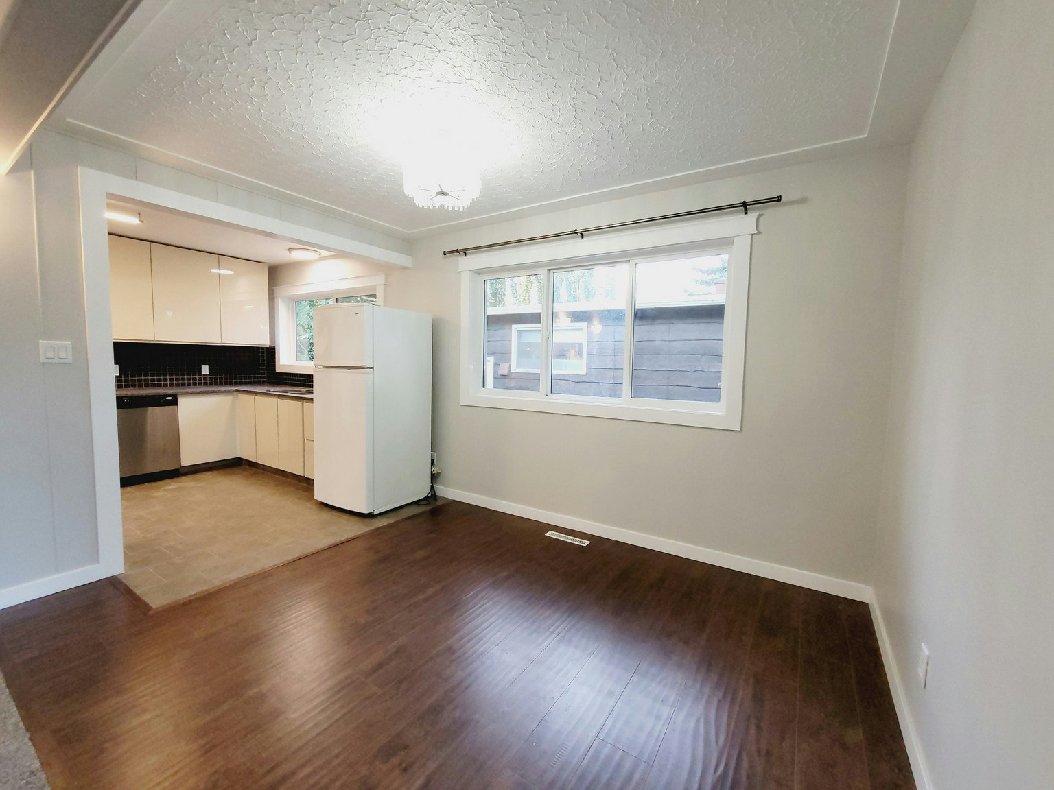 7412 83 Avenue NW, Edmonton, AB, T6B 0G6 - 5