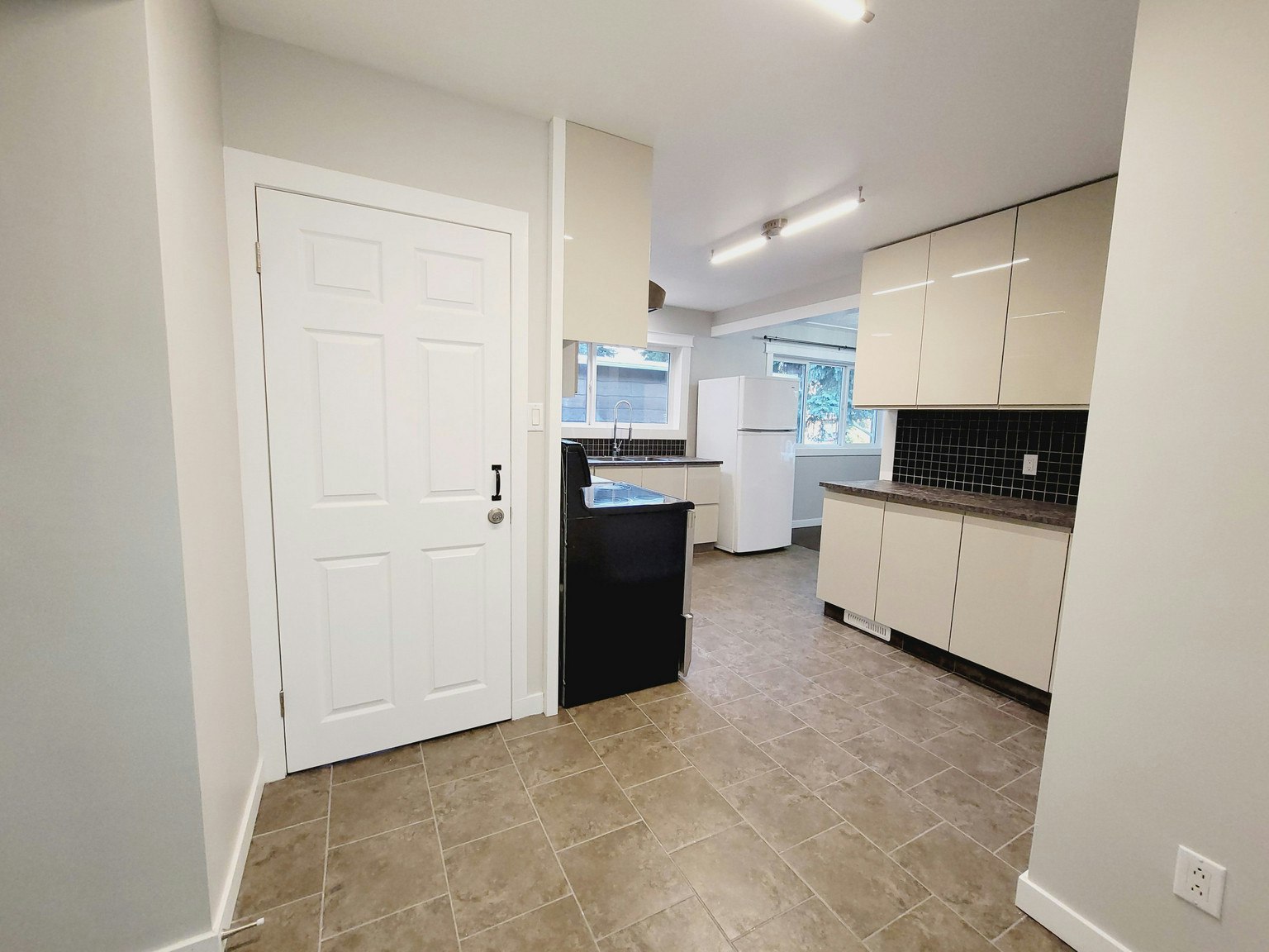 7412 83 Avenue NW, Edmonton, AB, T6B 0G6 - 6