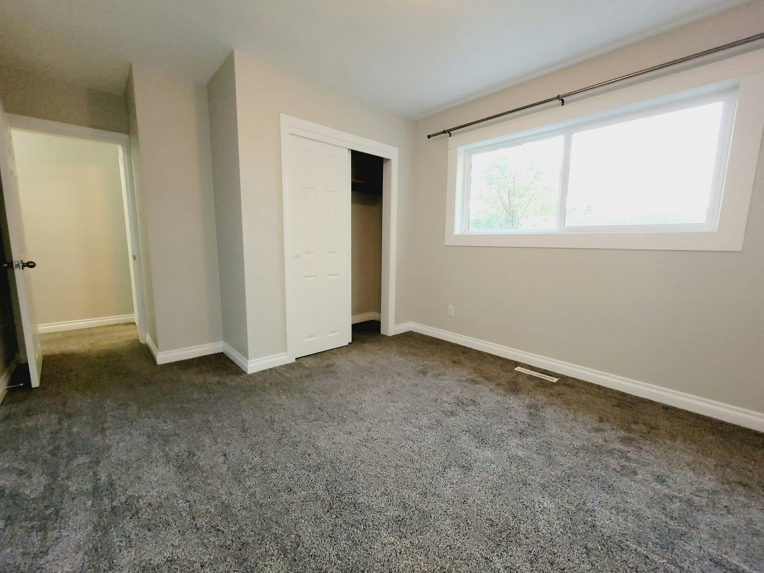 7412 83 Avenue NW, Edmonton, AB, T6B 0G6 - 10