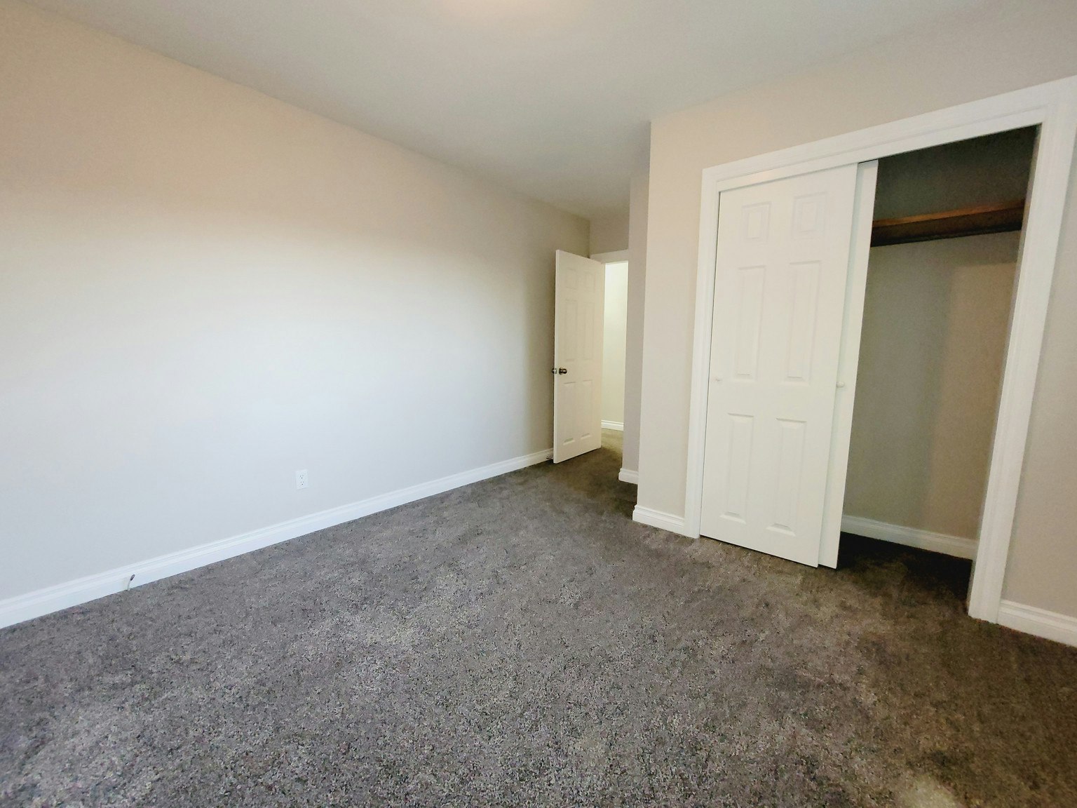 7412 83 Avenue NW, Edmonton, AB, T6B 0G6 - 8