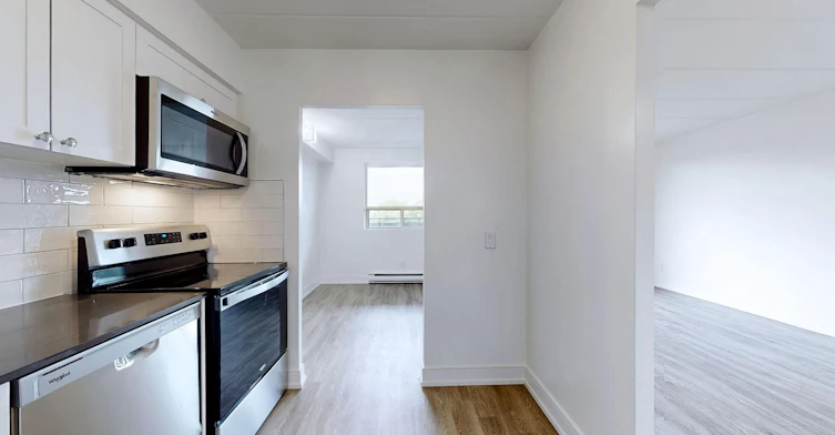 0602-110 Nonquon Road, Oshawa, ON, L1G 7H5 - 2