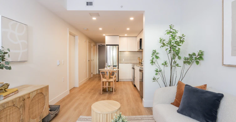 14-3350 Prince Albert Street, Vancouver, BC, V5V 1G9 - 5