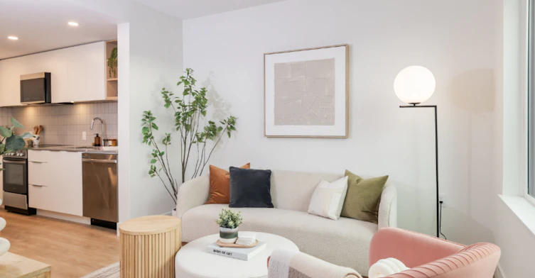 14-3350 Prince Albert Street, Vancouver, BC, V5V 1G9 - 3