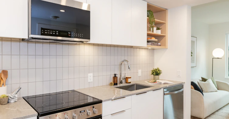 29-3350 Prince Albert Street, Vancouver, BC, V5V 1G9 - 2