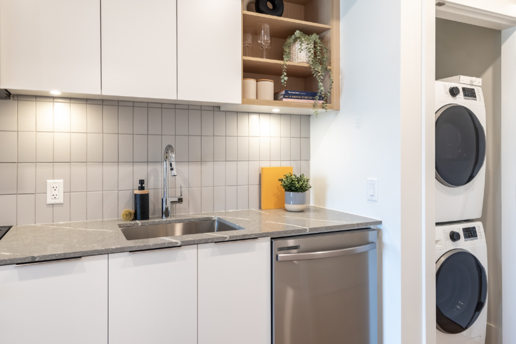 155-3350 Prince Albert Street, Vancouver, BC, V5V 1G9 - 3