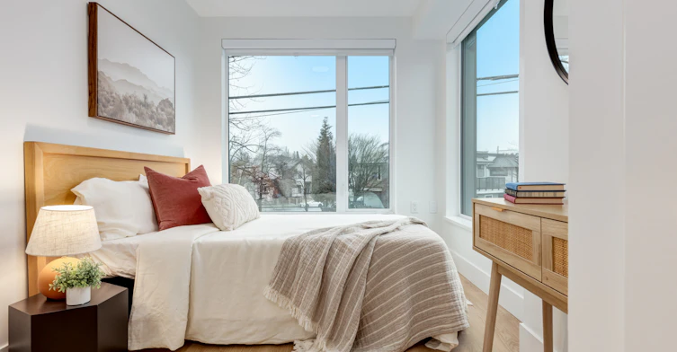 3350 Prince Albert Street, Vancouver, BC, V5V 1G9 - 4