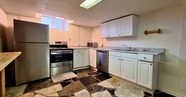 5A-191 Mcleod Street, Ottawa, ON, K2P 0Z8