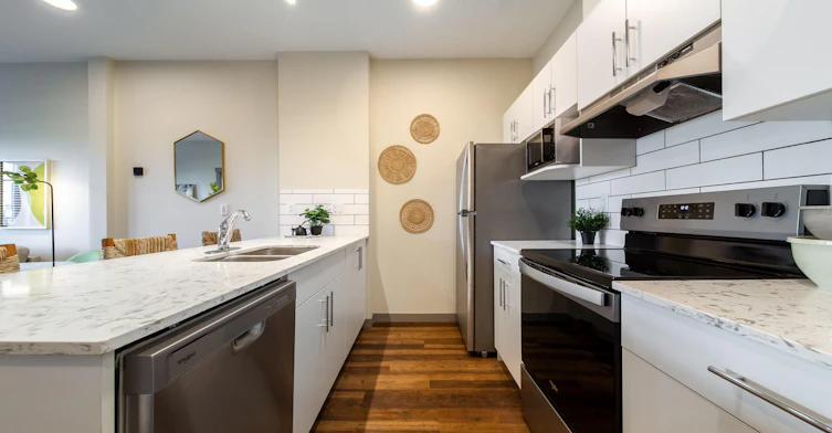 21816 92 Avenue Northwest, Edmonton, AB, T5T 7V6 - 2