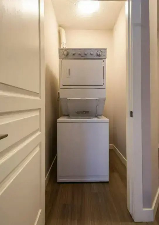 401-12847 50 Street, Edmonton, AB, T5A 1S1 - 3