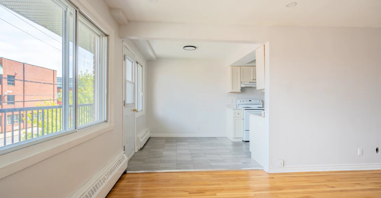 225-455 Roy Avenue, Dorval, QC, H9S 3E2 - 3