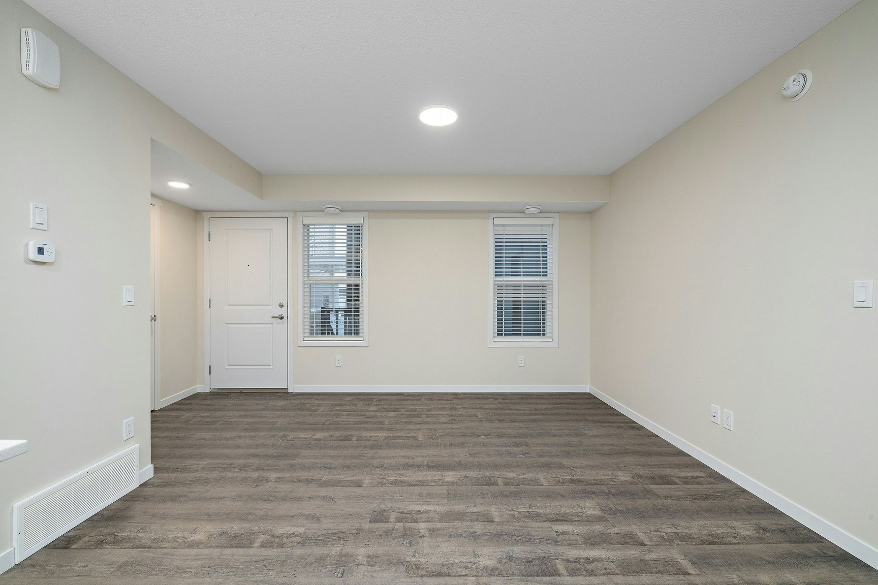15123 25 Street NW, Edmonton, AB, T5Y 2C1 - 15