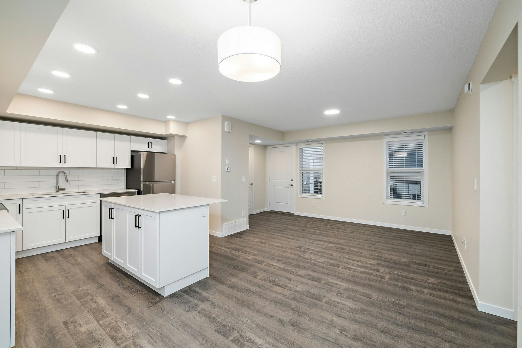 15123 25 Street NW, Edmonton, AB, T5Y 2C1 - 5