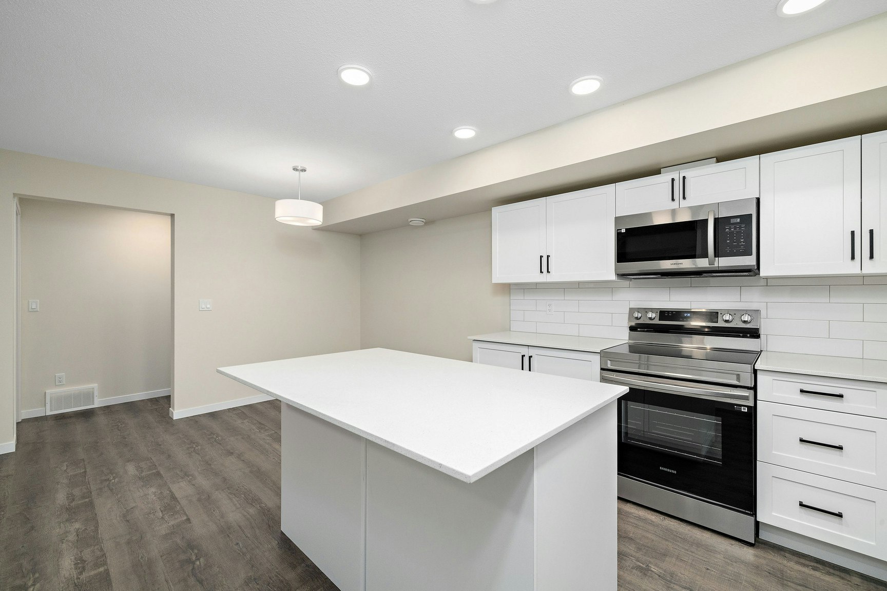 15123 25 Street NW, Edmonton, AB, T5Y 2C1 - 10