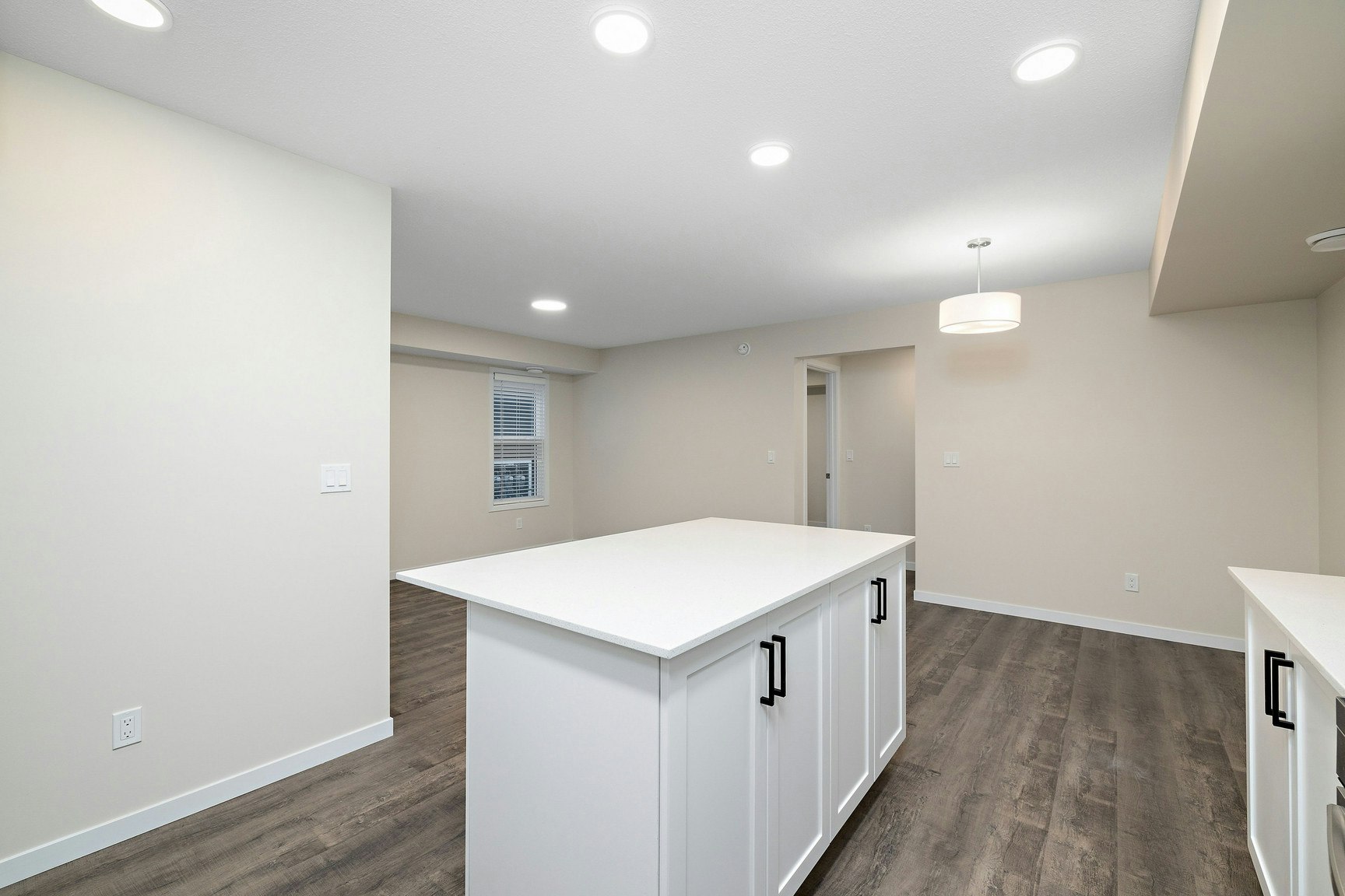 15123 25 Street NW, Edmonton, AB, T5Y 2C1 - 11