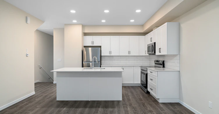 15123 25 Street NW, Edmonton, AB, T5Y 2C1 - 8