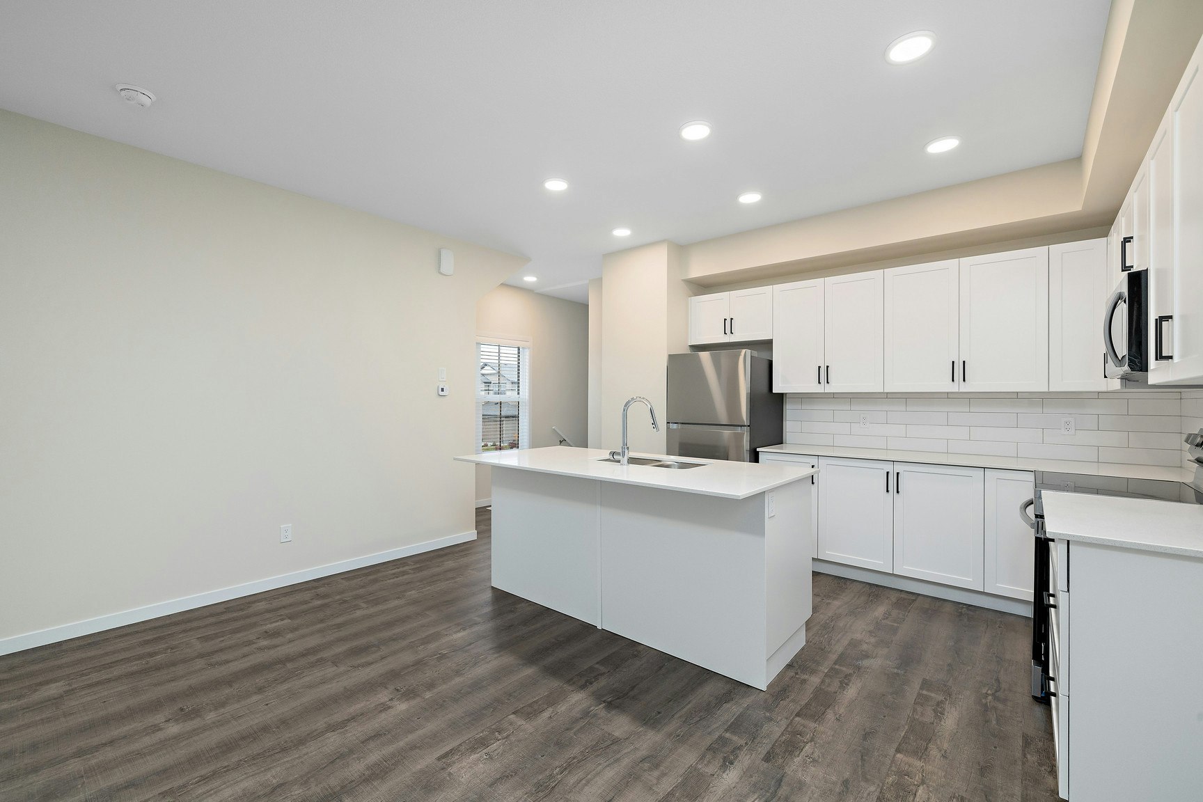 15123 25 Street NW, Edmonton, AB, T5Y 2C1 - 9