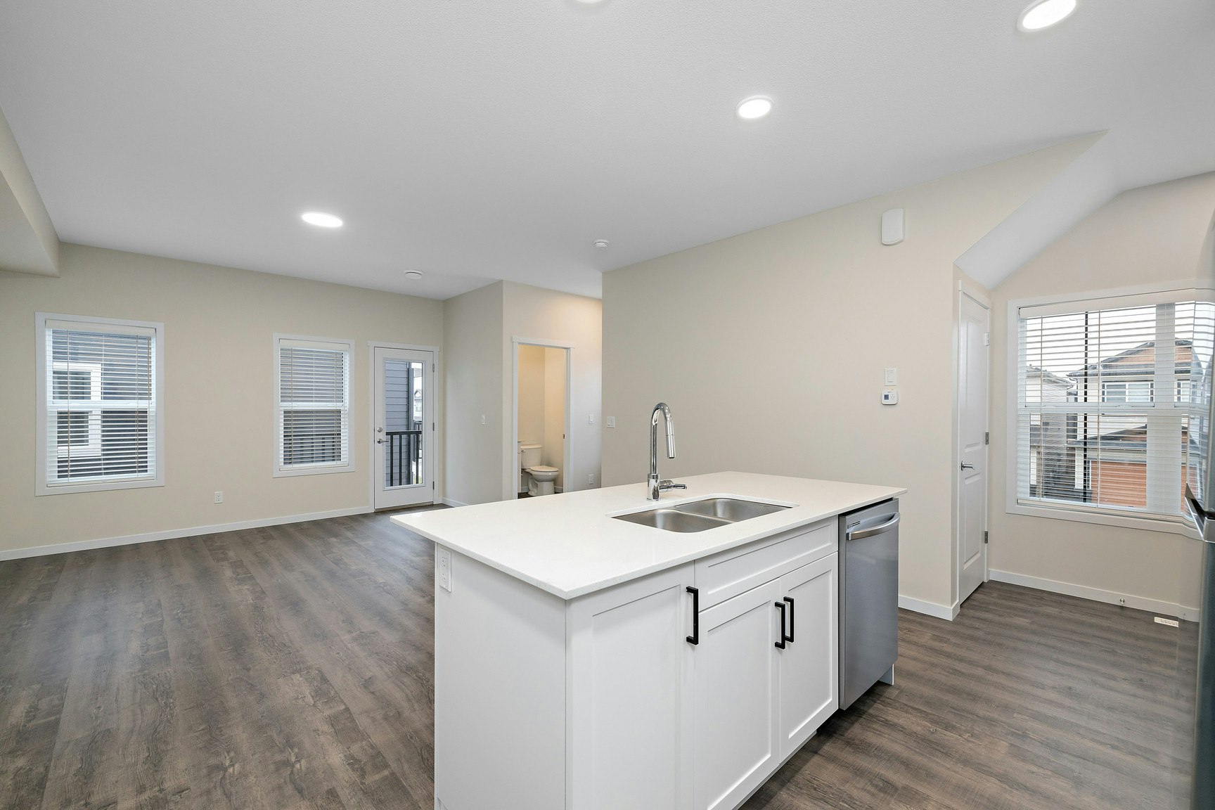 15123 25 Street NW, Edmonton, AB, T5Y 2C1 - 10