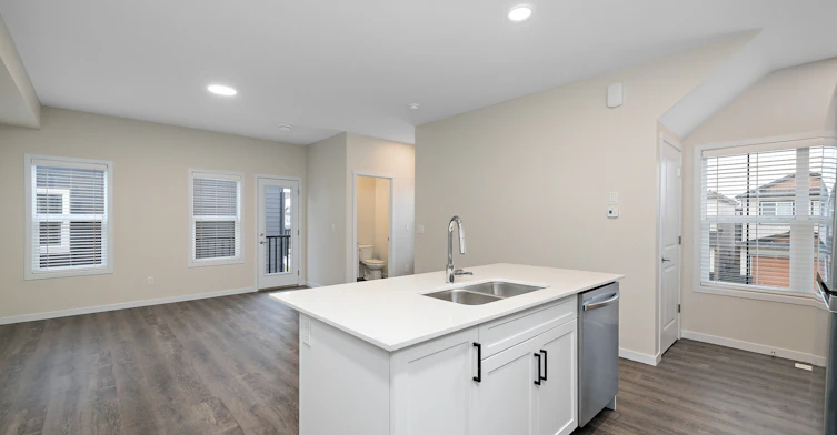 15123 25 Street NW, Edmonton, AB, T5Y 2C1 - 10
