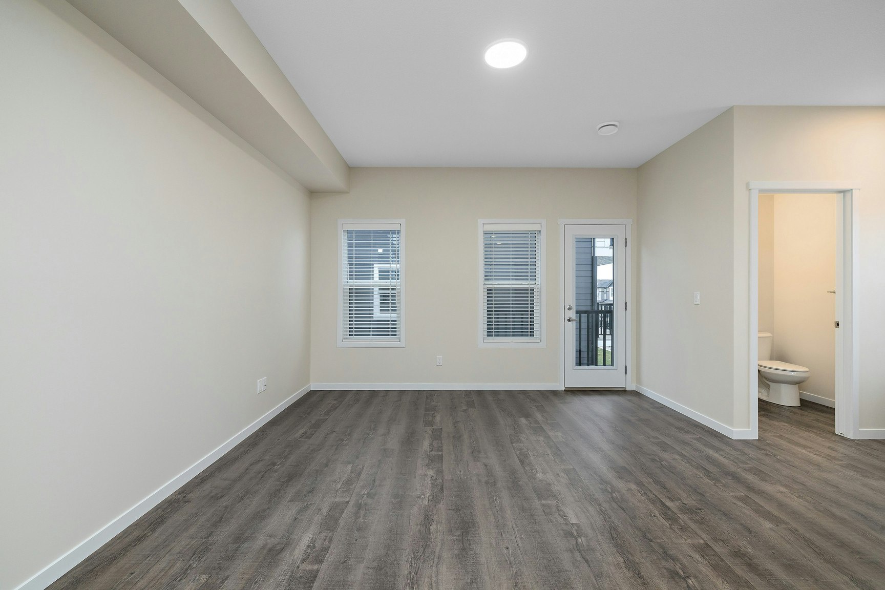 15123 25 Street NW, Edmonton, AB, T5Y 2C1 - 16