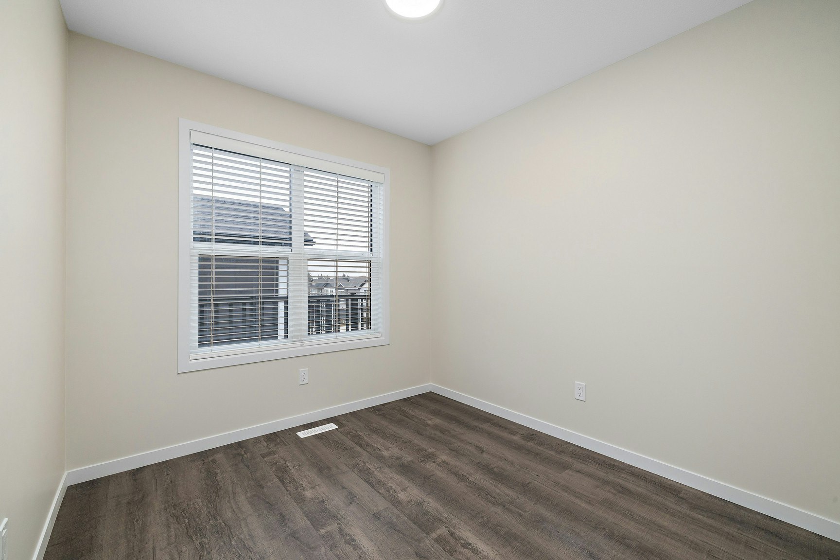 15123 25 Street NW, Edmonton, AB, T5Y 2C1 - 26