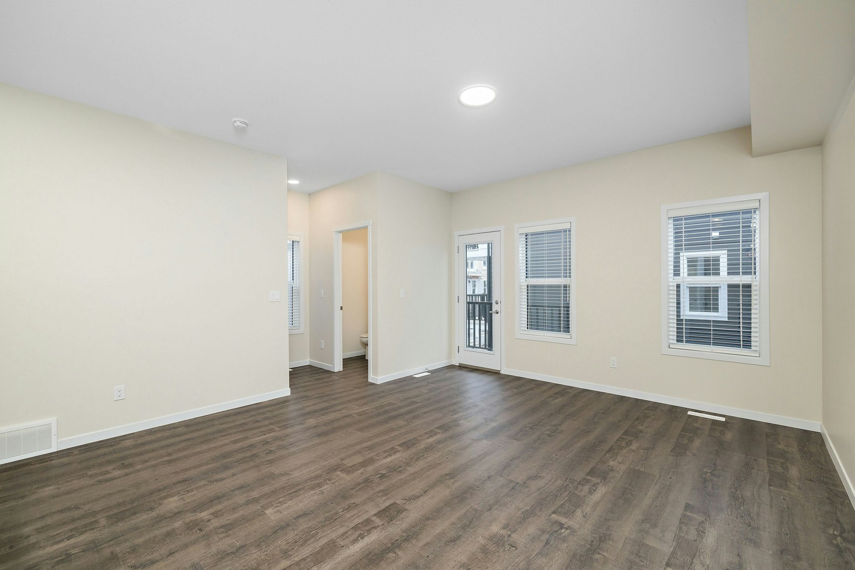 15123 25 Street NW, Edmonton, AB, T5Y 2C1 - 12
