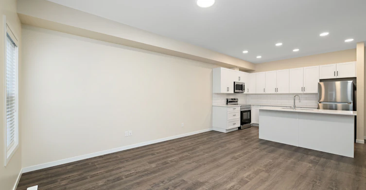 15123 25 Street NW, Edmonton, AB, T5Y 2C1 - 15