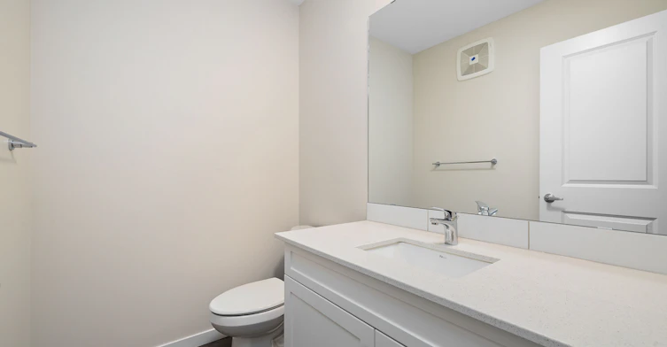 15123 25 Street NW, Edmonton, AB, T5Y 2C1 - 16